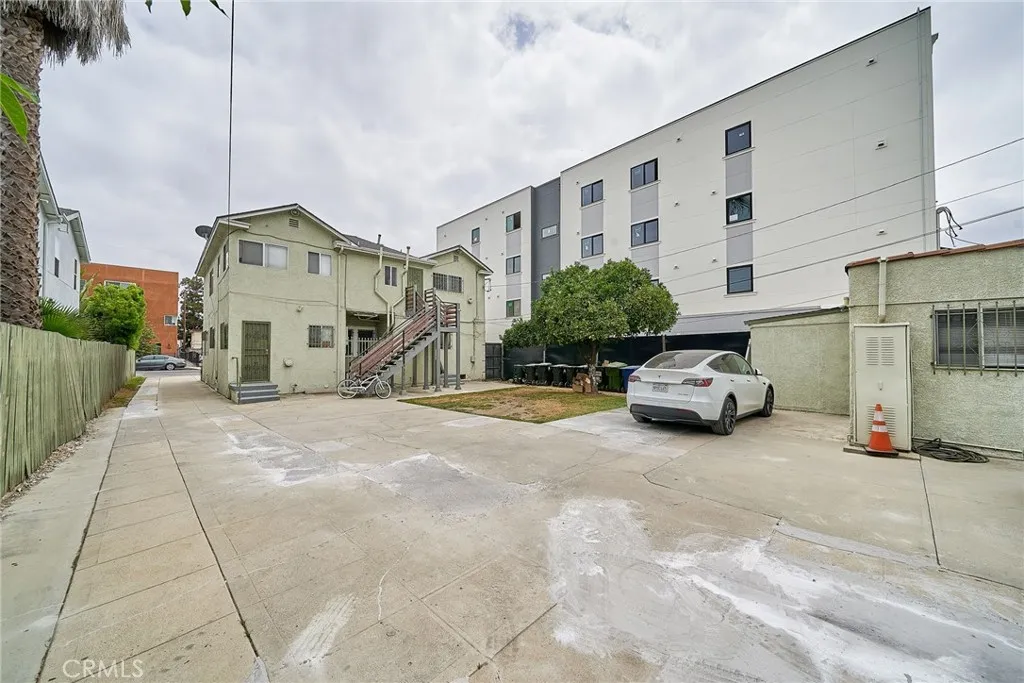 Additional image 15 of 1329 W 37th Drive, Los Angeles, CA 90007