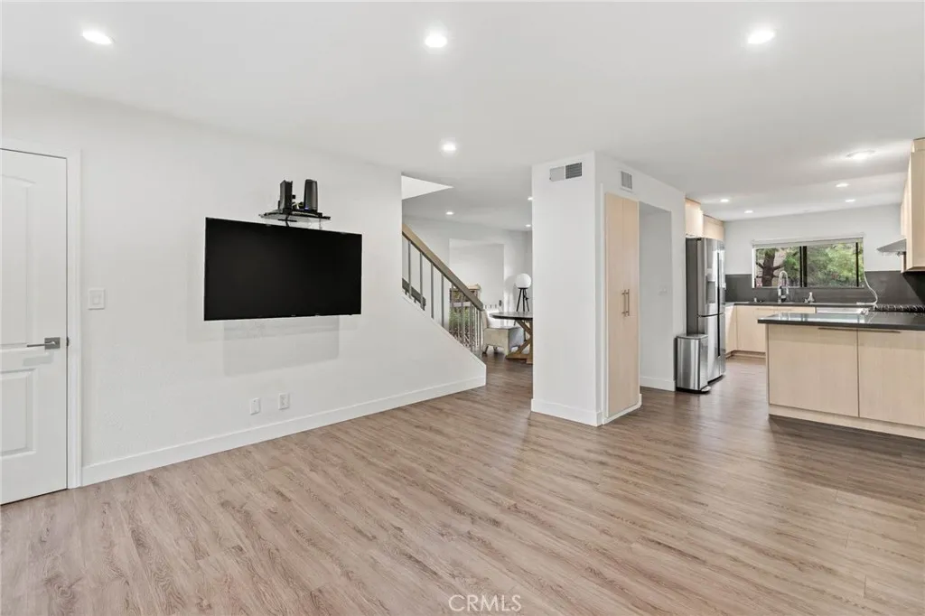 Additional image 62 of 5757 Owensmouth Unit 1, Woodland Hills, CA 91367