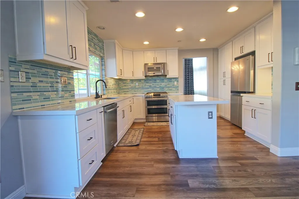 Additional image 24 of 29572 Clear View Ln, Highland, CA 92346