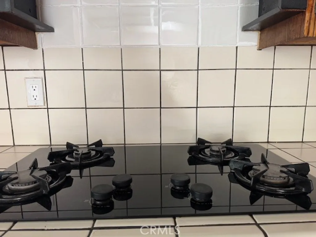 Additional image 9 of 10645 Willowbrae Avenue, Chatsworth, CA 91311