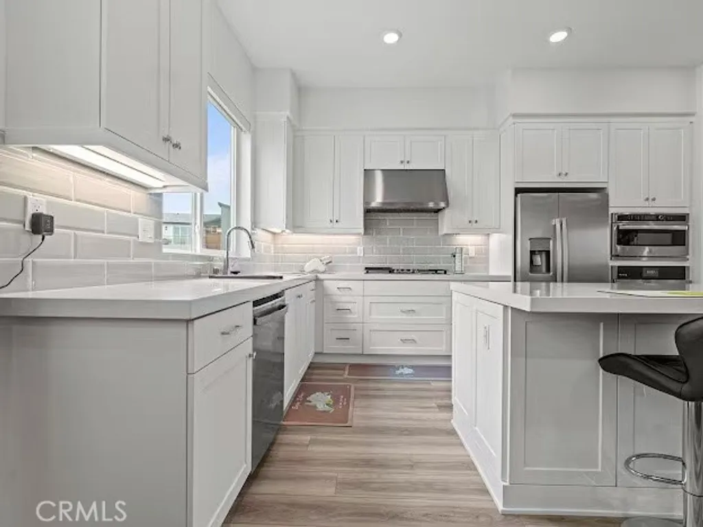 Additional image 13 of 352 Tank, Irvine, CA 92618