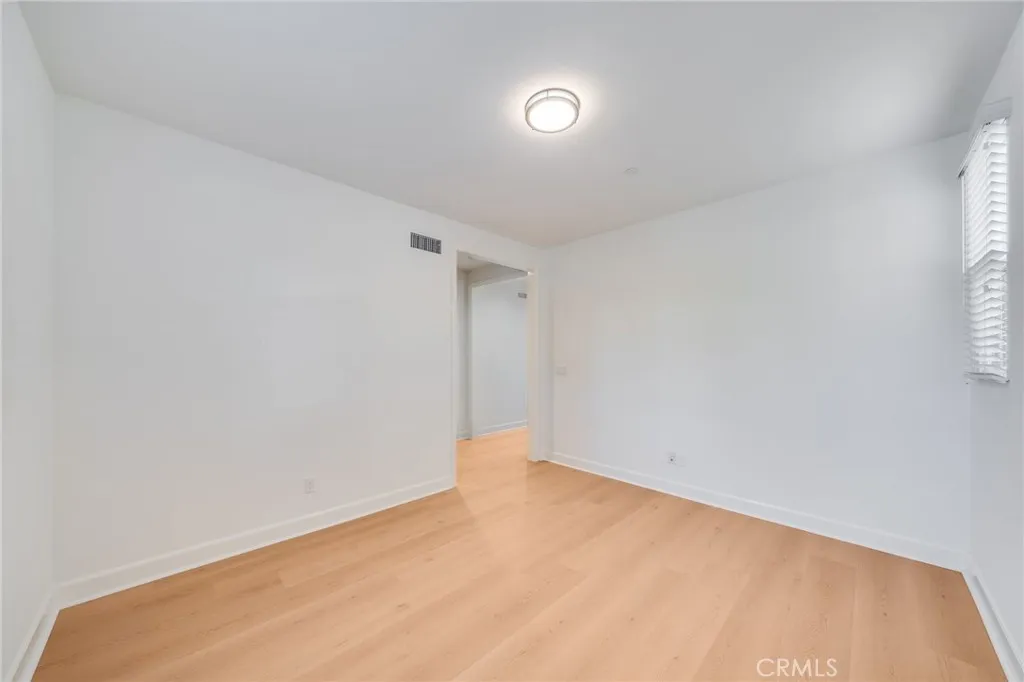 Additional image 9 of 64 Meander, Irvine, CA 92620