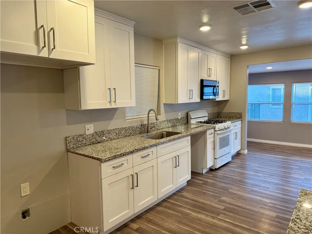 Additional image 33 of 732 Niles Street, San Bernardino, CA 92404