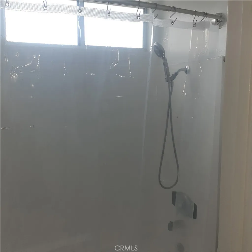 Additional image 14 of 2502 Manhattan Beach Boulevard Unit 7, Gardena, CA 90249