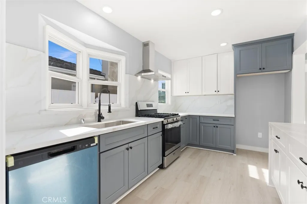 Additional image 54 of 8460 Truxton, Los Angeles, CA 90045