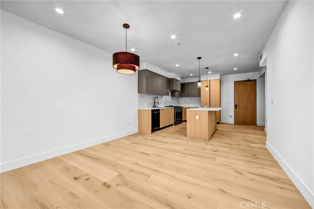 Additional image 18 of 10352 Riverside Drive Unit 102A, Toluca Lake, CA 91602