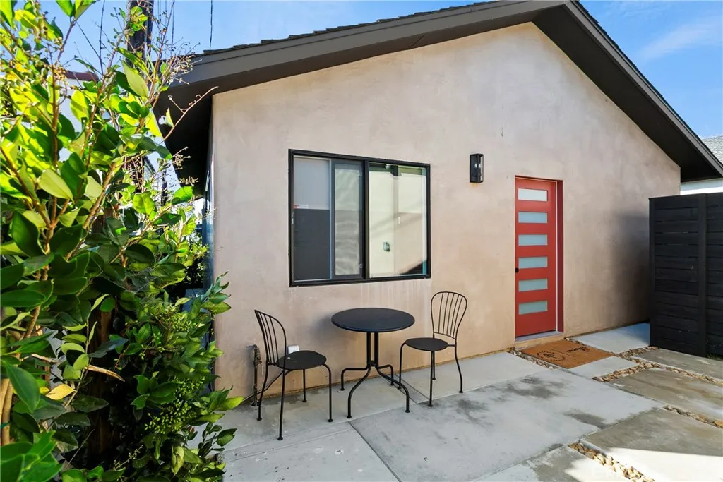 Additional image 3 of 354 La Perle Unit B, Costa Mesa, CA 92627