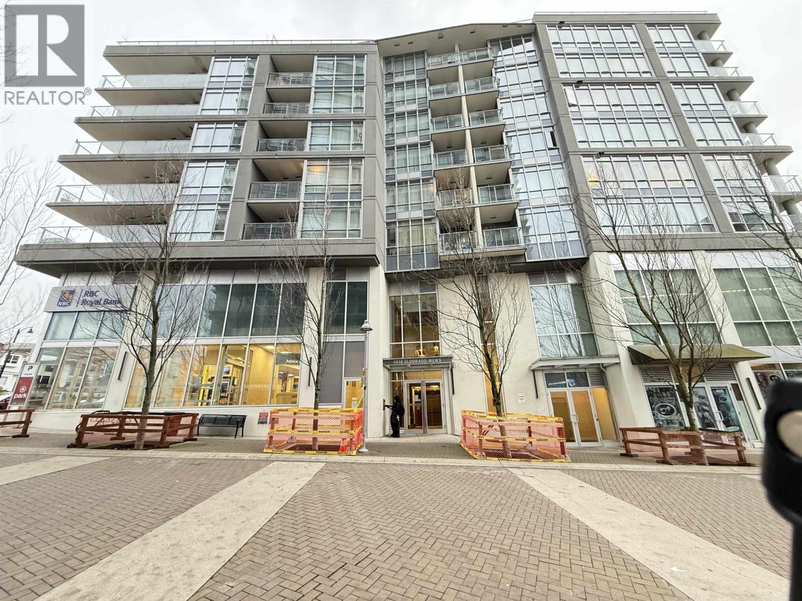 203 4818 ELDORADO MEWS|Vancouver, British Columbia V5R0B3