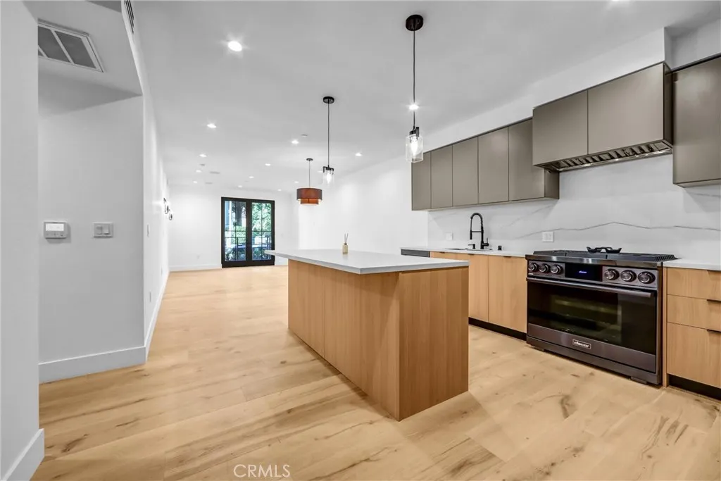 Additional image 54 of 10352 Riverside Drive Unit 102A, Toluca Lake, CA 91602