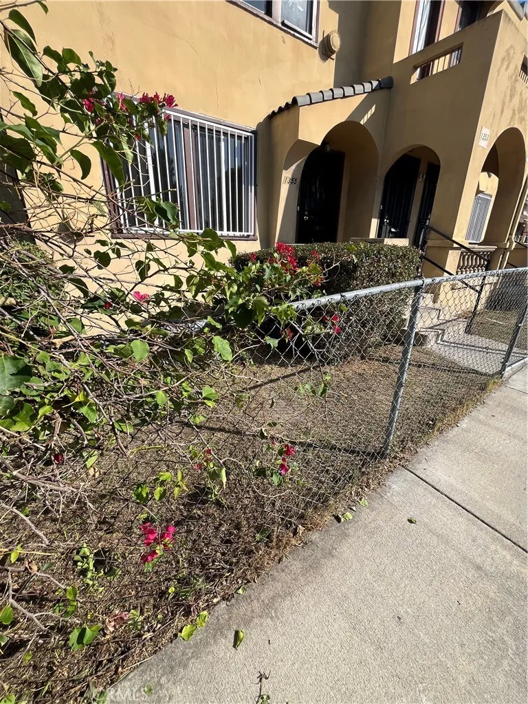 Additional image 41 of 1355 W 49th St, Los Angeles, CA 90037