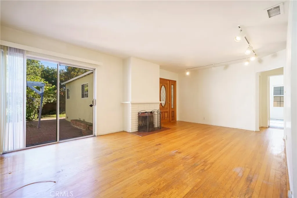 Additional image 40 of 5446 Columbus Avenue, Sherman Oaks, CA 91411