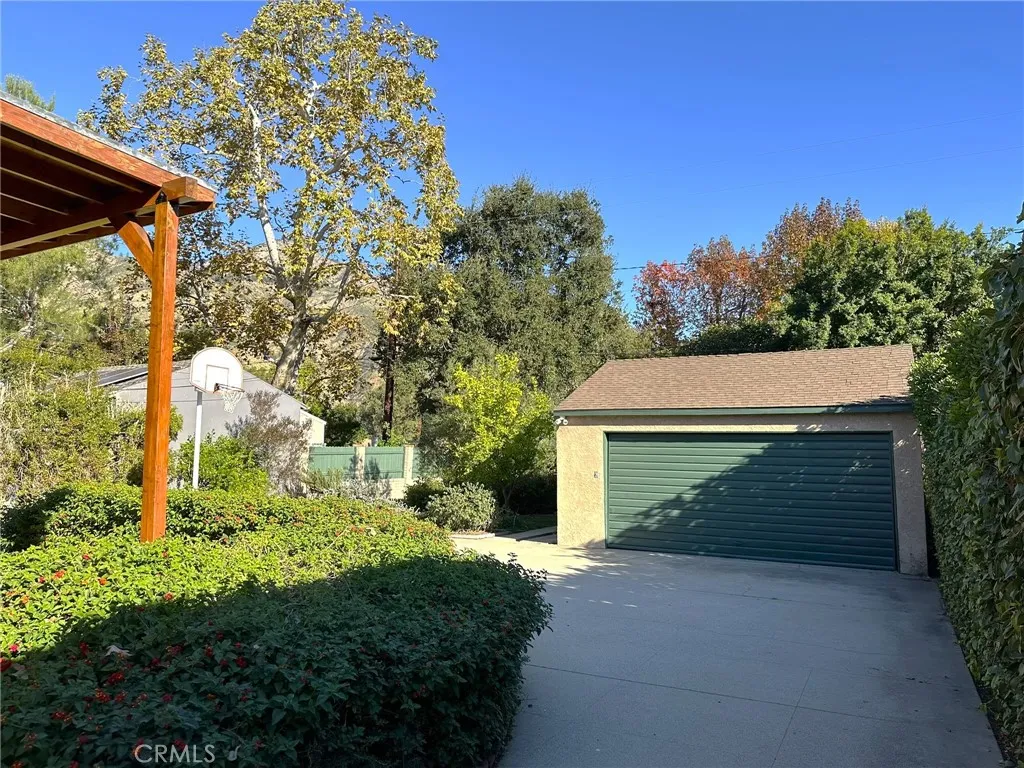 Additional image 23 of 2026 Pepper Dr, Altadena, CA 91001