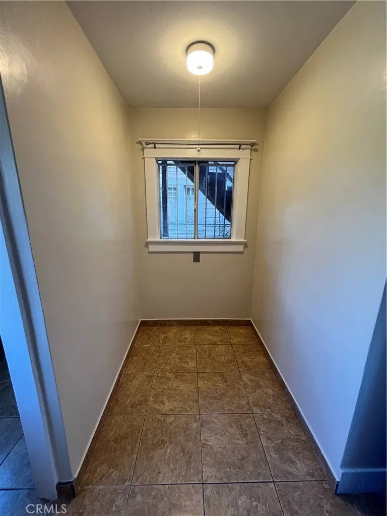 Additional image 77 of 1355 W 49th St, Los Angeles, CA 90037