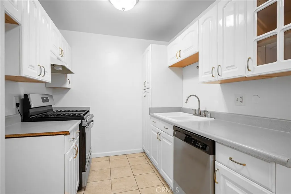 Additional image 14 of 409 Burchett St Unit 119, Glendale, CA 91203