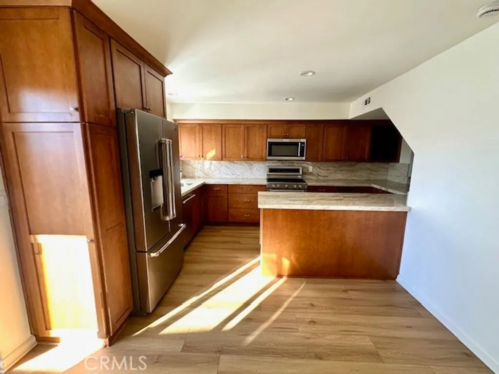 Additional image 4 of 111 Alabama St, Huntington Beach, CA 92648