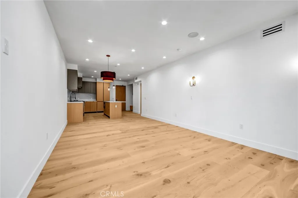 Additional image 19 of 10352 Riverside Drive Unit 102A, Toluca Lake, CA 91602