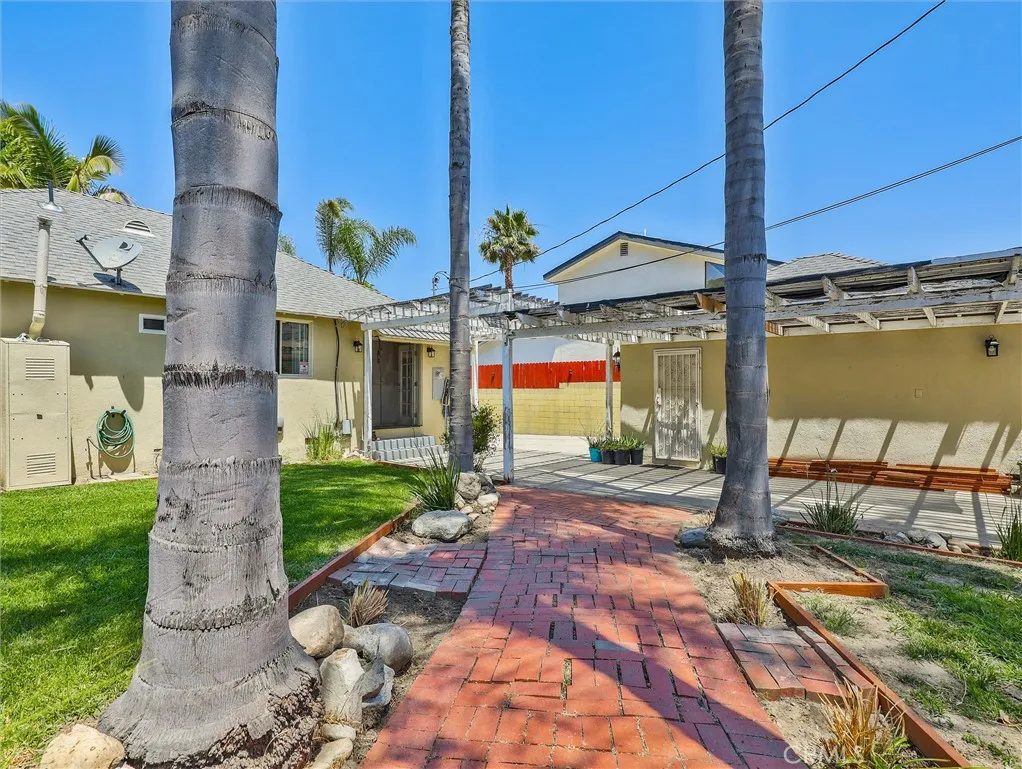 Additional image 48 of 3826 S Burnside Ave, Baldwin Hills, CA 90008