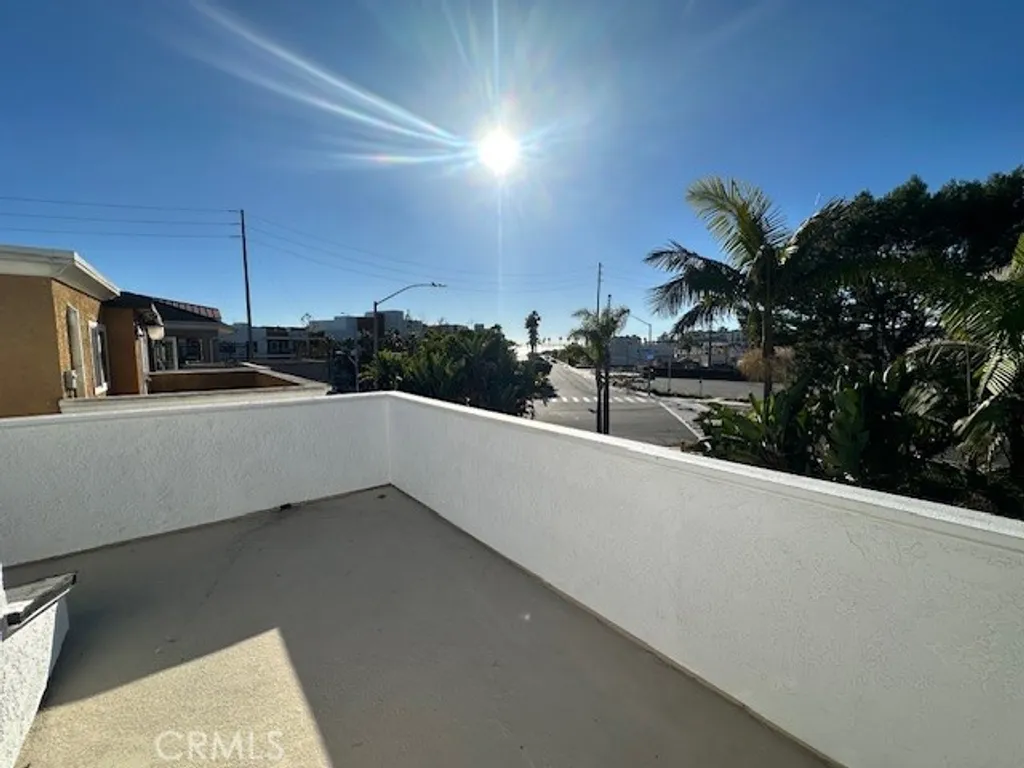 Additional image 13 of 111 Alabama St, Huntington Beach, CA 92648