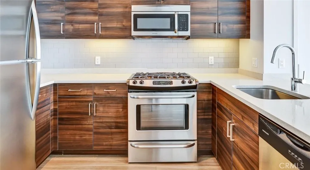 Additional image 4 of 100 Van Ness Avenue Unit 2315, San Francisco, CA 94102