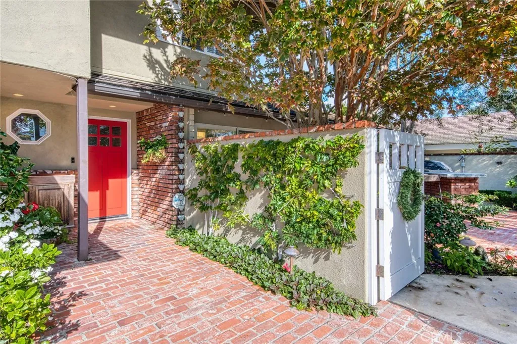 Additional image 4 of 2641 Alta Vista Dr, Newport Beach, CA 92660