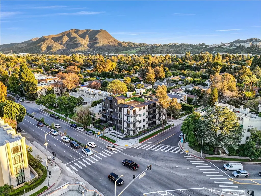 Additional image 42 of 10352 Riverside Drive Unit 203A, Toluca Lake, CA 91602