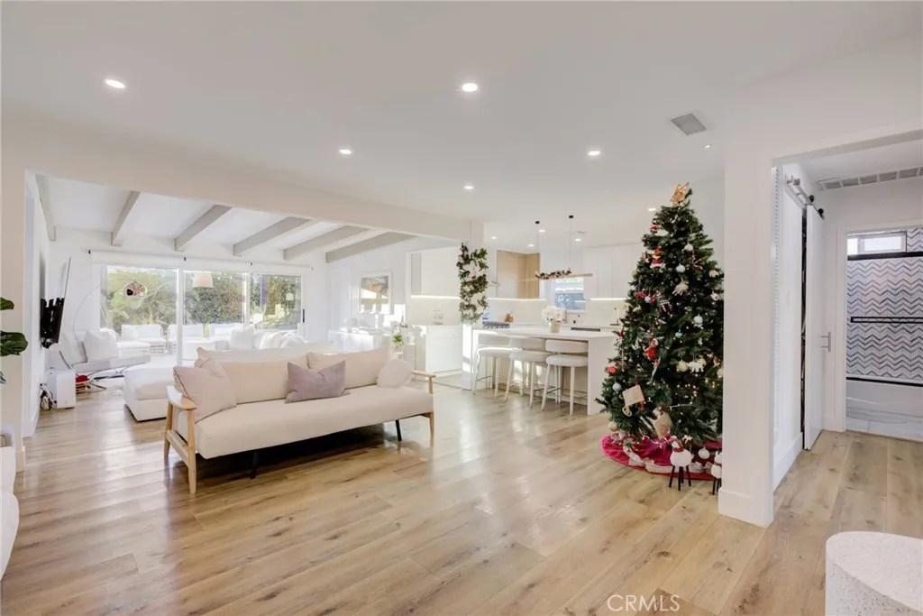 Additional image 105 of 8161 Encino Avenue, Northridge, CA 91325