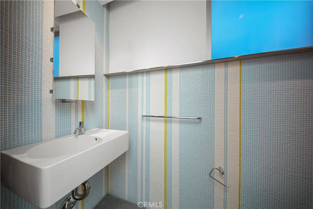 Additional image 14 of 519 Santa Ana Ave, Newport Beach, CA 92663