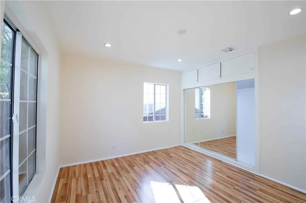 Additional image 19 of 6417 White Oak Ave, Reseda, CA 91335