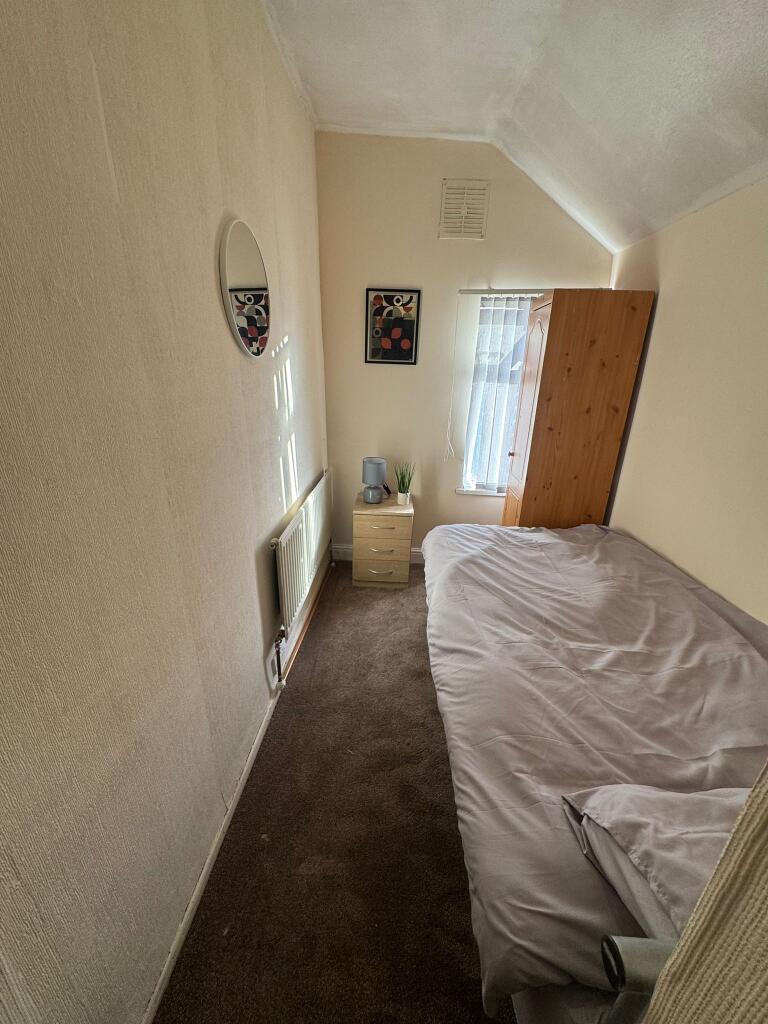 Additional image 6 of R1 & R4  Available in Small Heath, B10