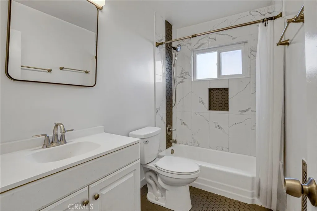 Additional image 12 of 6643 De Longpre Unit 5, Los Angeles, CA 90028