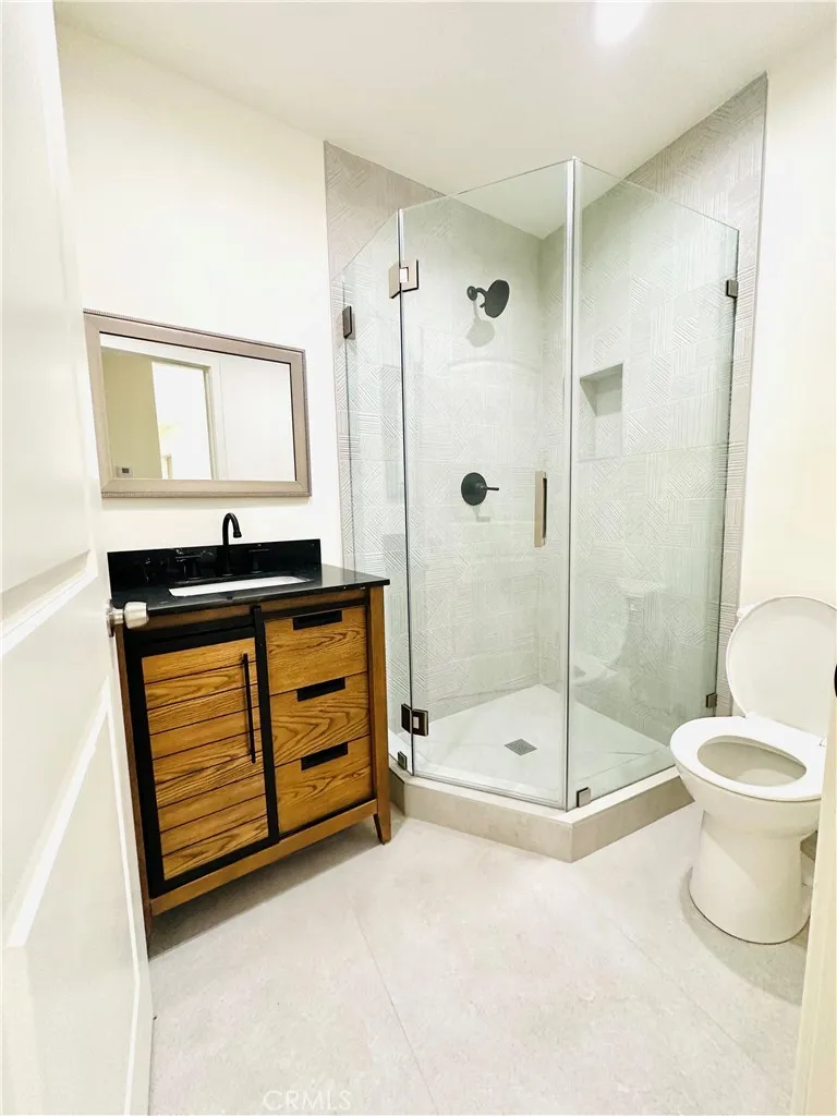 Additional image 38 of 11104 Oxnard St, North Hollywood, CA 91606