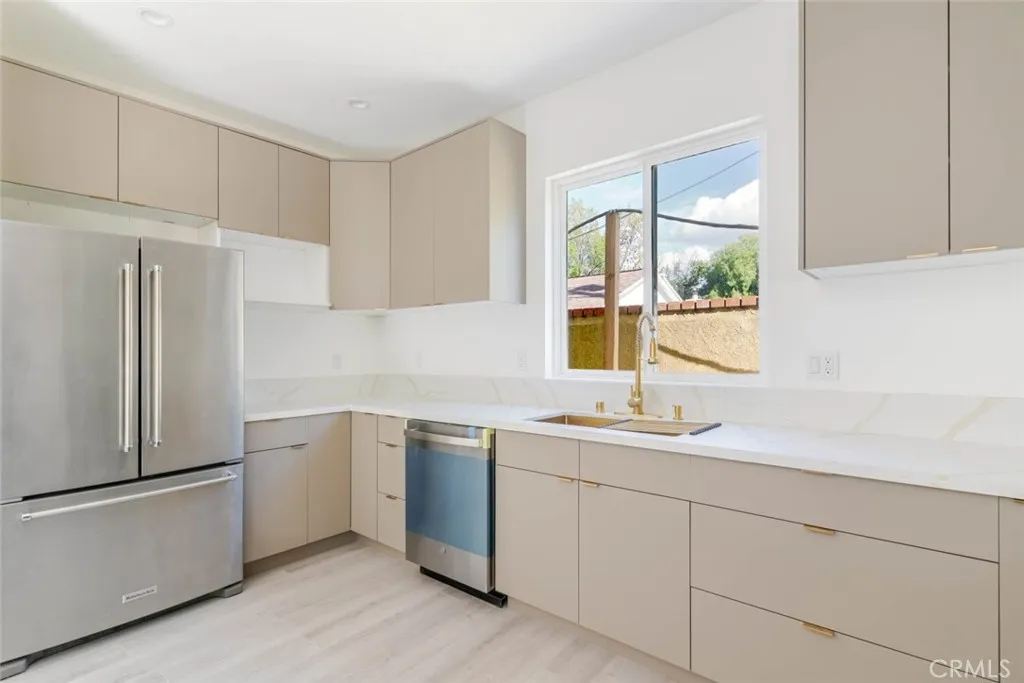 Additional image 40 of 17426 Roscoe Boulevard, Northridge, CA 91325