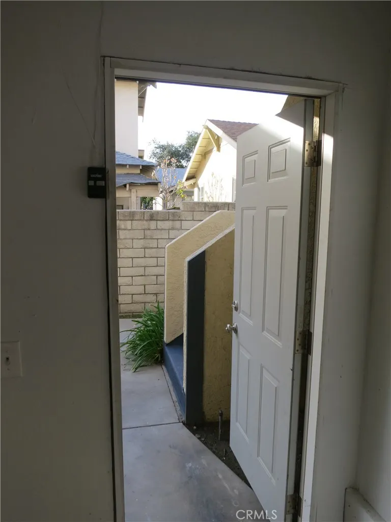 Additional image 115 of 527 E Colorado Boulevard Unit B, Monrovia, CA 91016