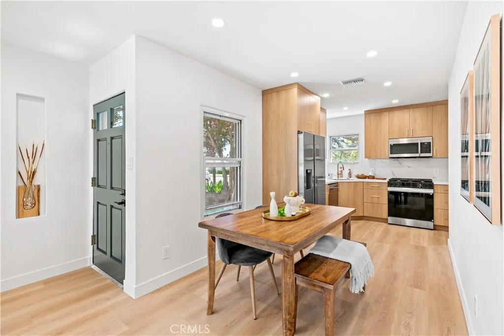 Additional image 42 of 2105 N Pass Ave, Burbank, CA 91505