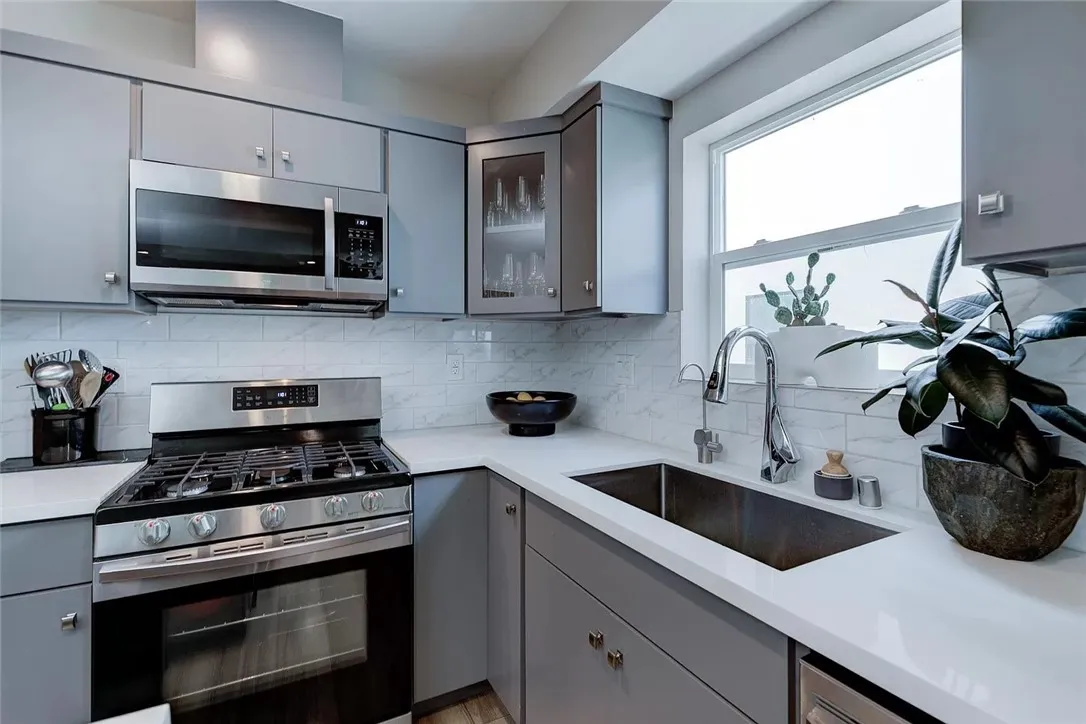 Additional image 95 of 2153 S West View Street, Los Angeles, CA 90016