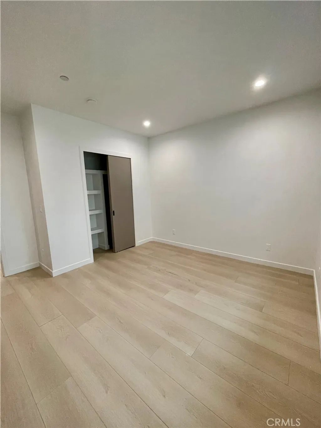 Additional image 9 of 613 W 41st Place, Los Angeles, CA 90037