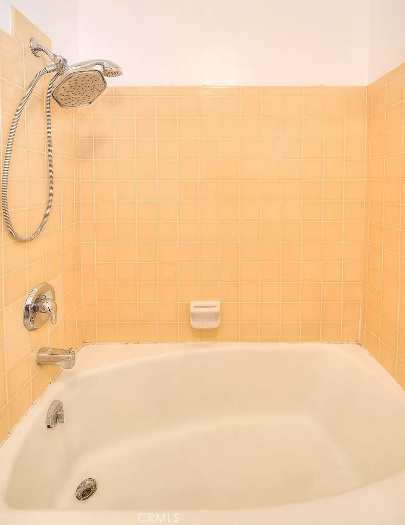 Additional image 61 of 504 S Euclid Avenue Unit 5, Pasadena, CA 91101