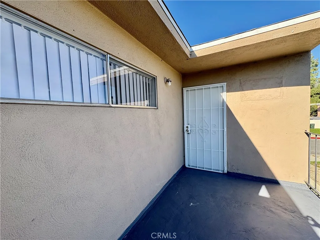 Additional image 3 of 660 E 6th Street Unit C, Azusa, CA 91702
