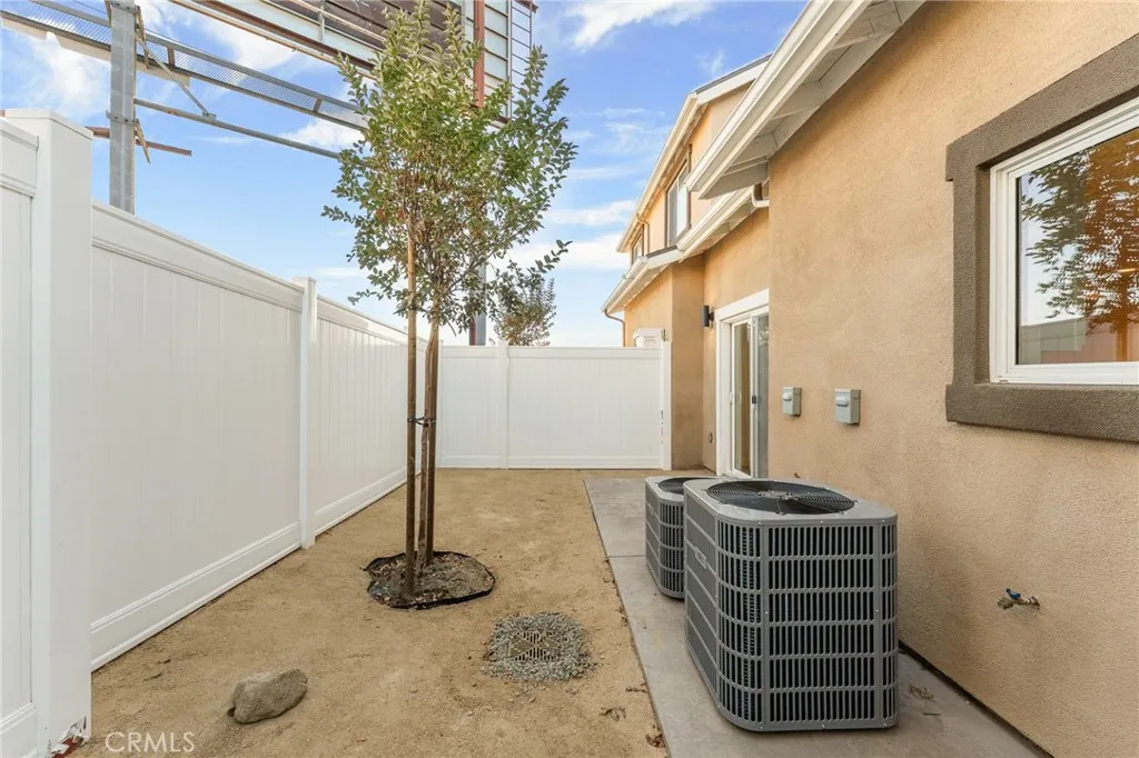 Additional image 68 of 902 W Hert Street, Colton, CA 92324