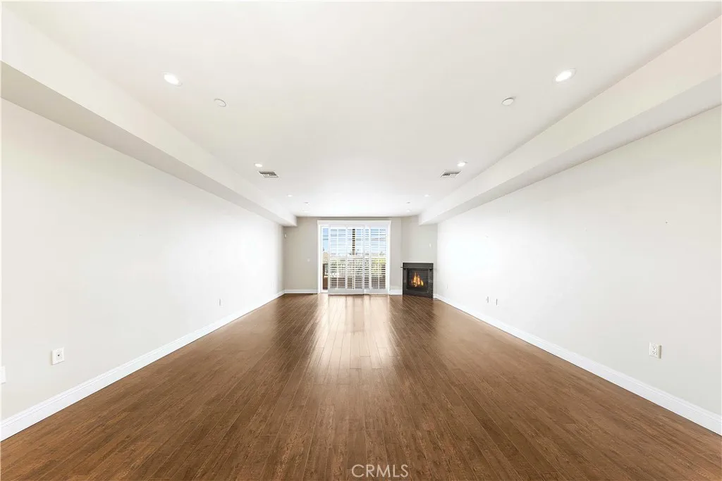 Additional image 16 of 11218 Camarillo Street Unit 404, Toluca Lake, CA 91602