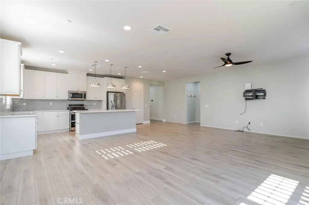 Additional image 6 of 44122 51st Street W, Lancaster, CA 93536