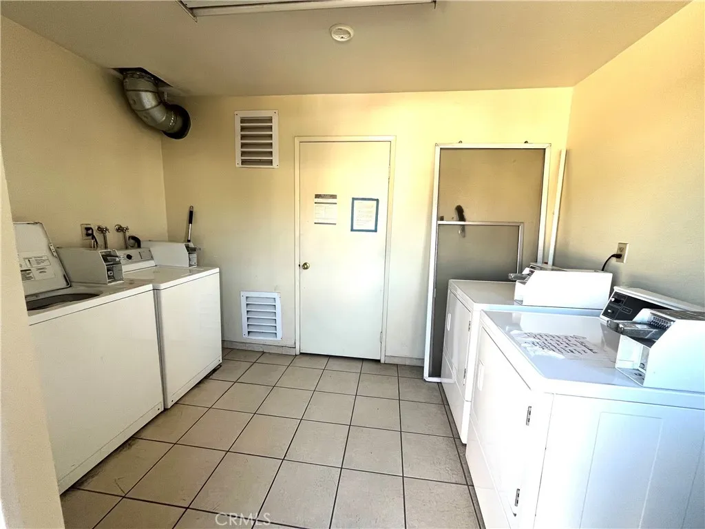 Additional image 33 of 328 E Valencia Ave Apt G, Burbank, CA 91502