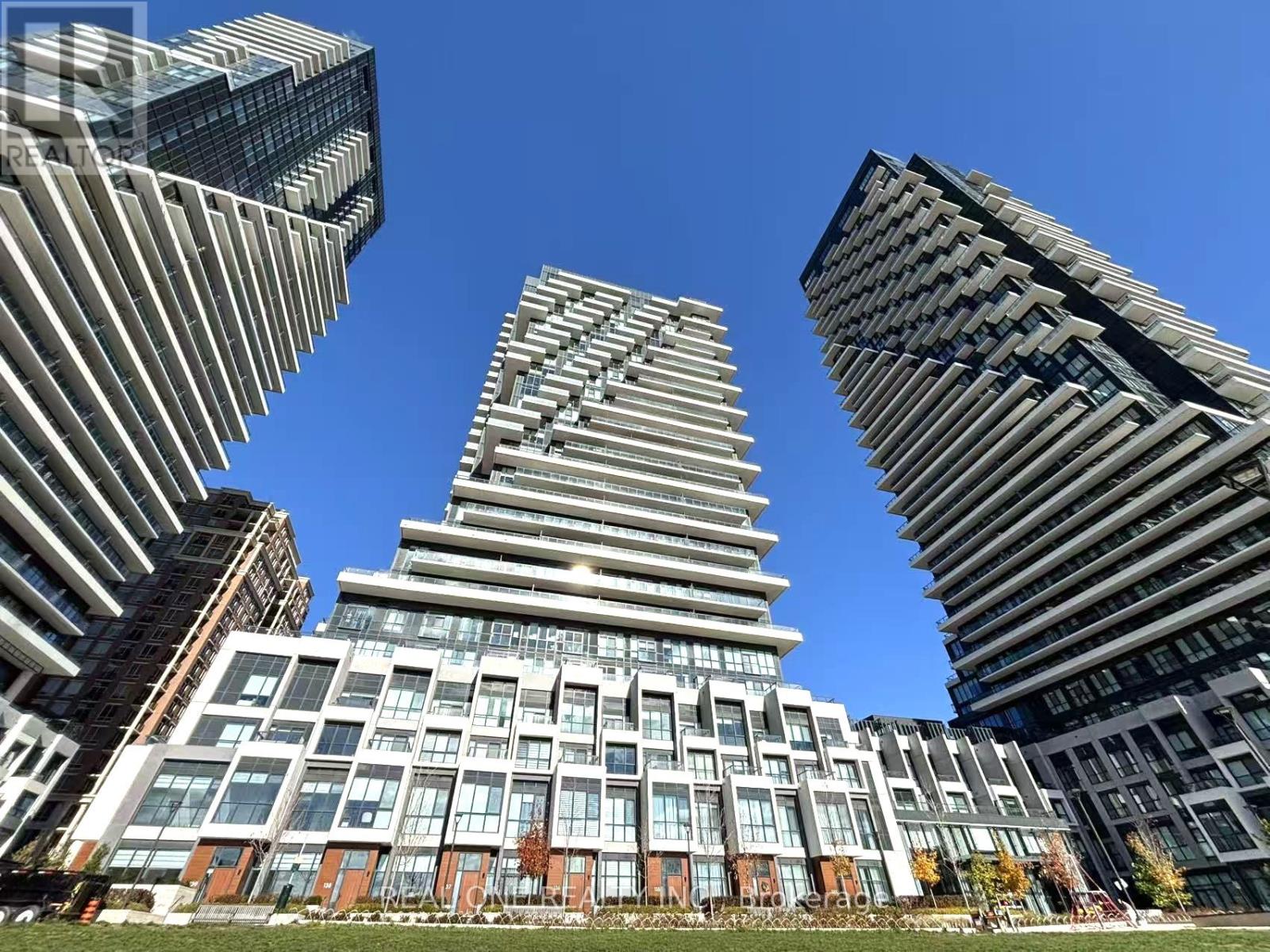 2704 - 30 INN ON THE PARK DRIVE|Toronto (Banbury-Don Mills), Ontario M3C0P7