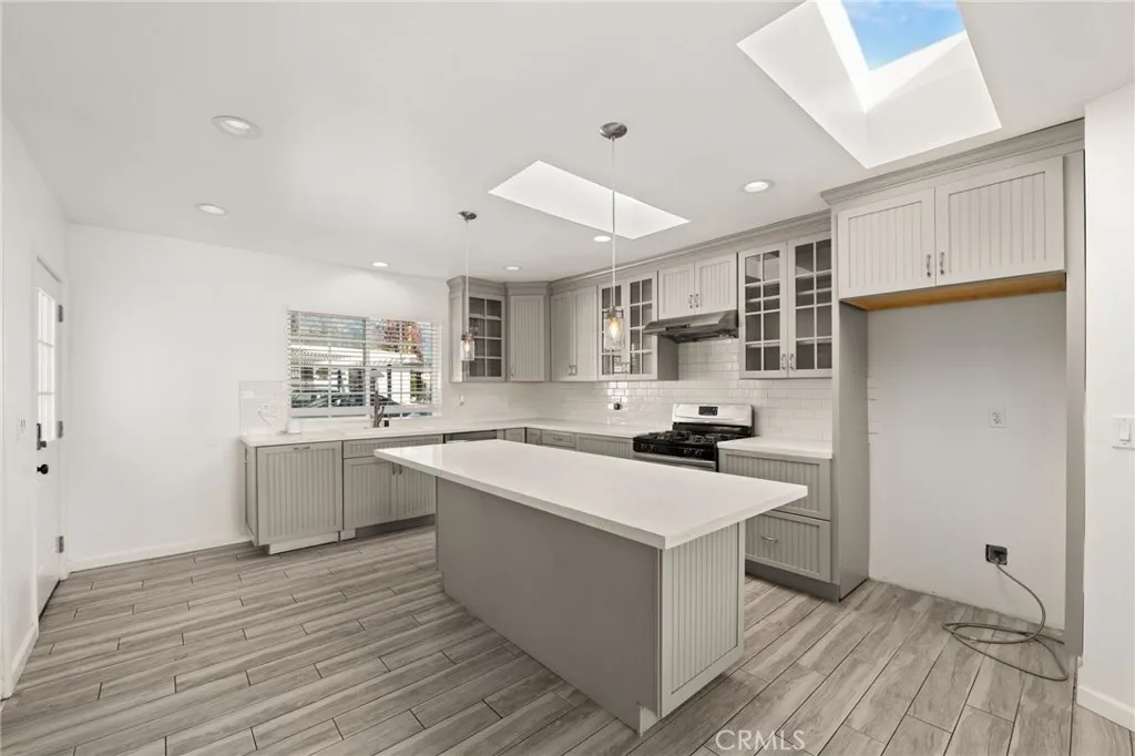 Additional image 8 of 587 E Arrow Hwy, Upland, CA 91786