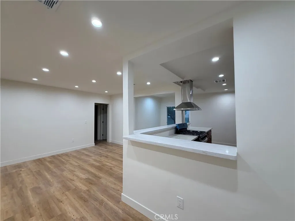 Additional image 22 of 11104 Oxnard St, North Hollywood, CA 91606