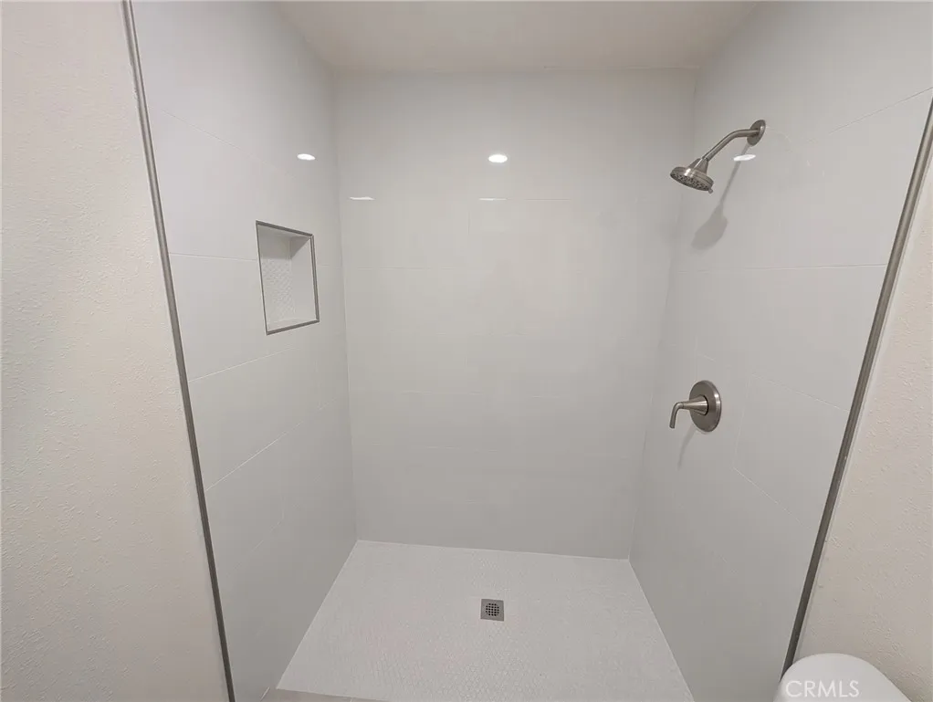 Additional image 17 of 825 Laveta, Los Angeles, CA 90026