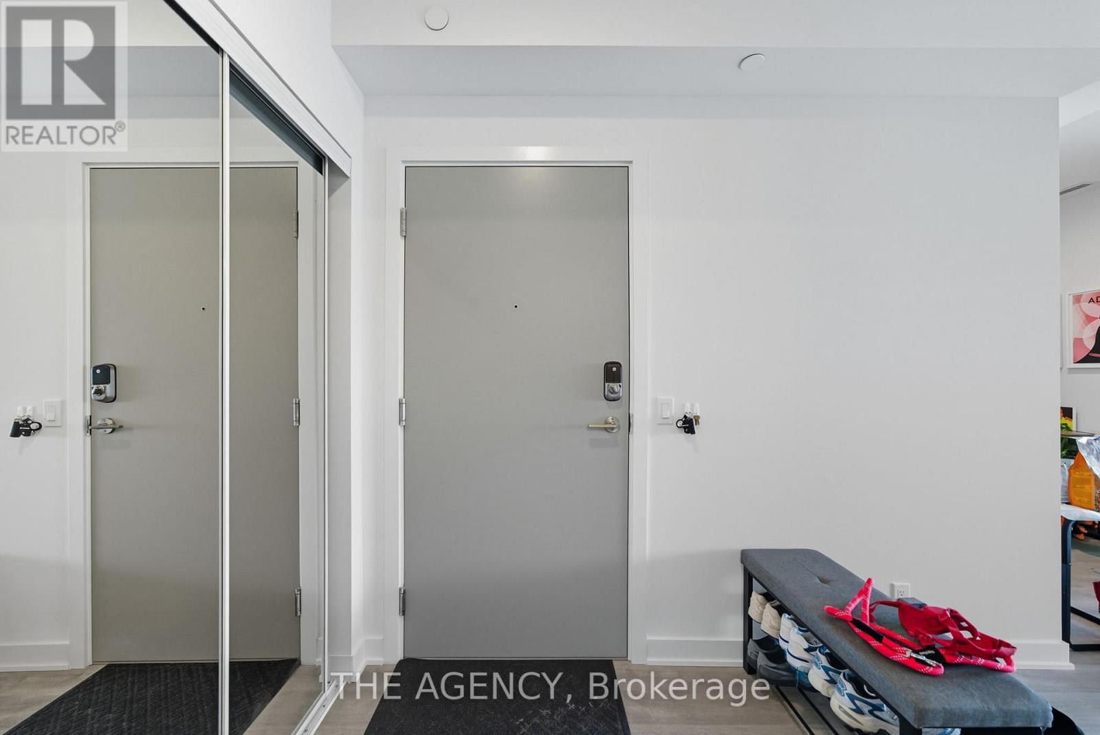 1411 - 30 UPPER MALL WAY|Vaughan (Brownridge), Ontario L4J0L7