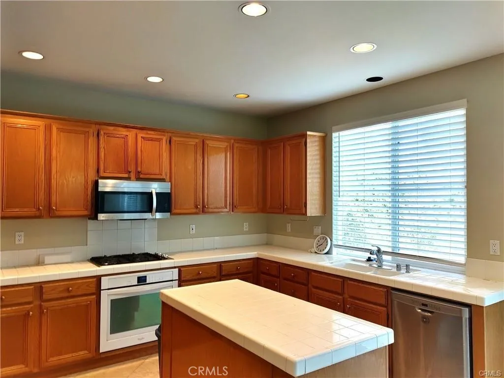 Additional image 20 of 47 Straw Flower, Irvine, CA 92620