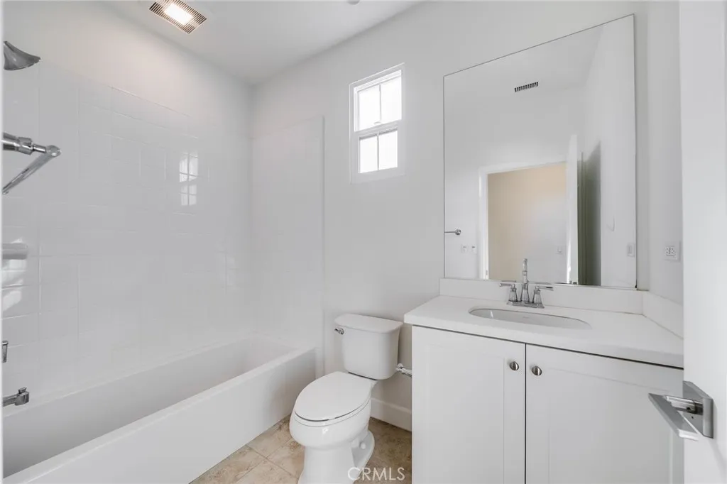 Additional image 58 of 64 Meander, Irvine, CA 92620