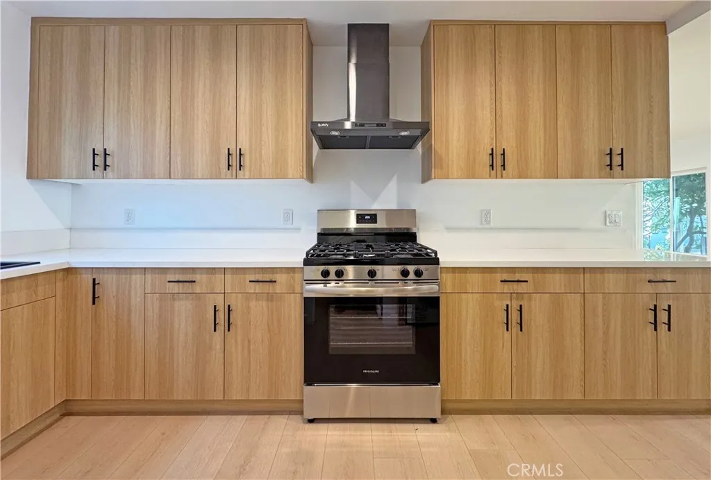 Additional image 10 of 800 Rosemont Avenue, Los Angeles, CA 90026